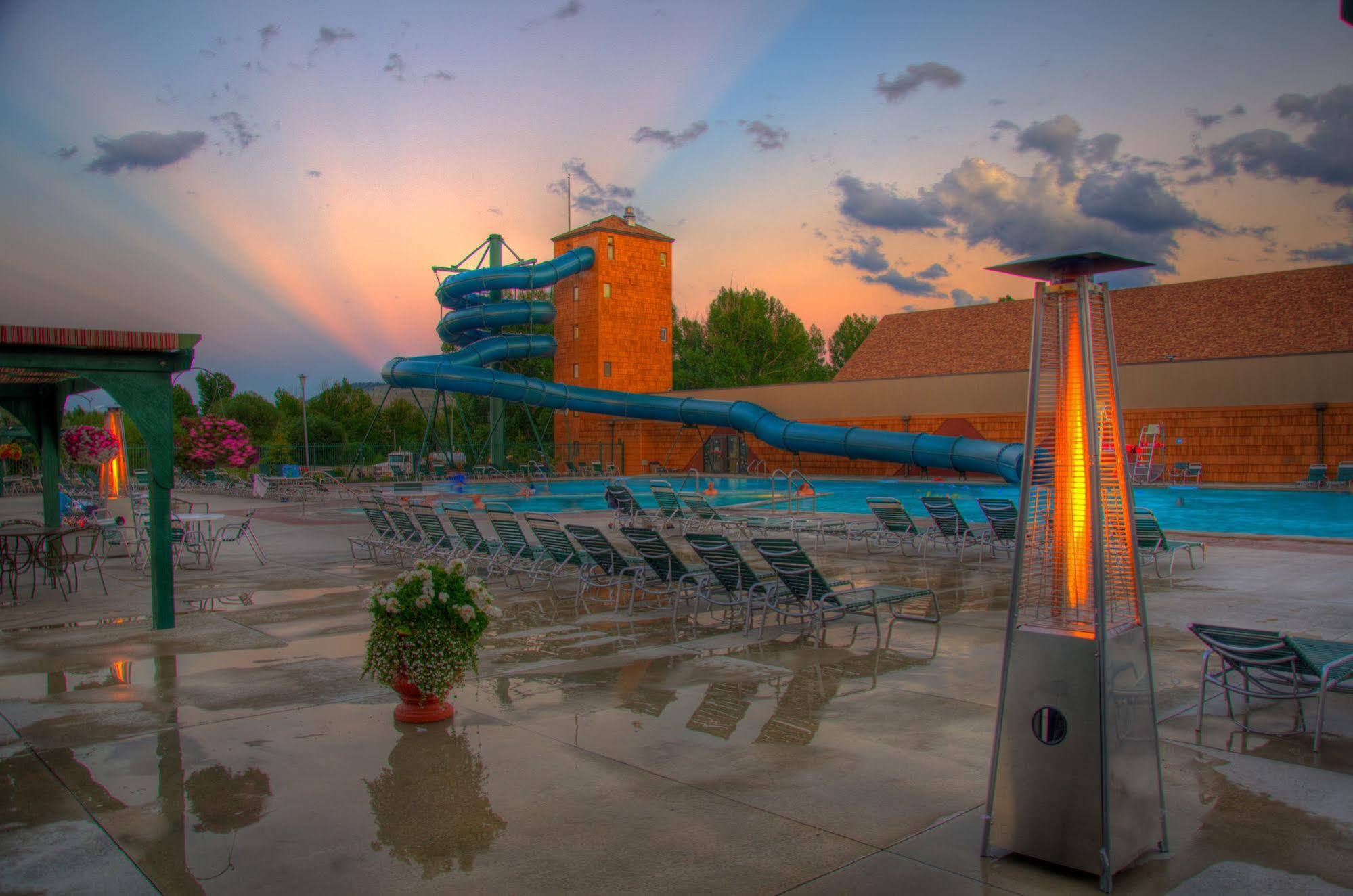 אנקונדה Fairmont Hot Springs Resort מראה חיצוני תמונה